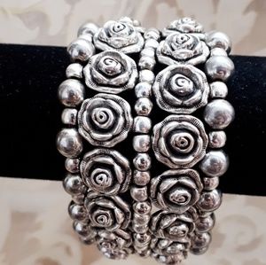 Fabulous silver rose flower bracelet